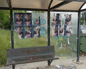 Vandalizohen posterat e VLEN it në Saraj  FOTO 