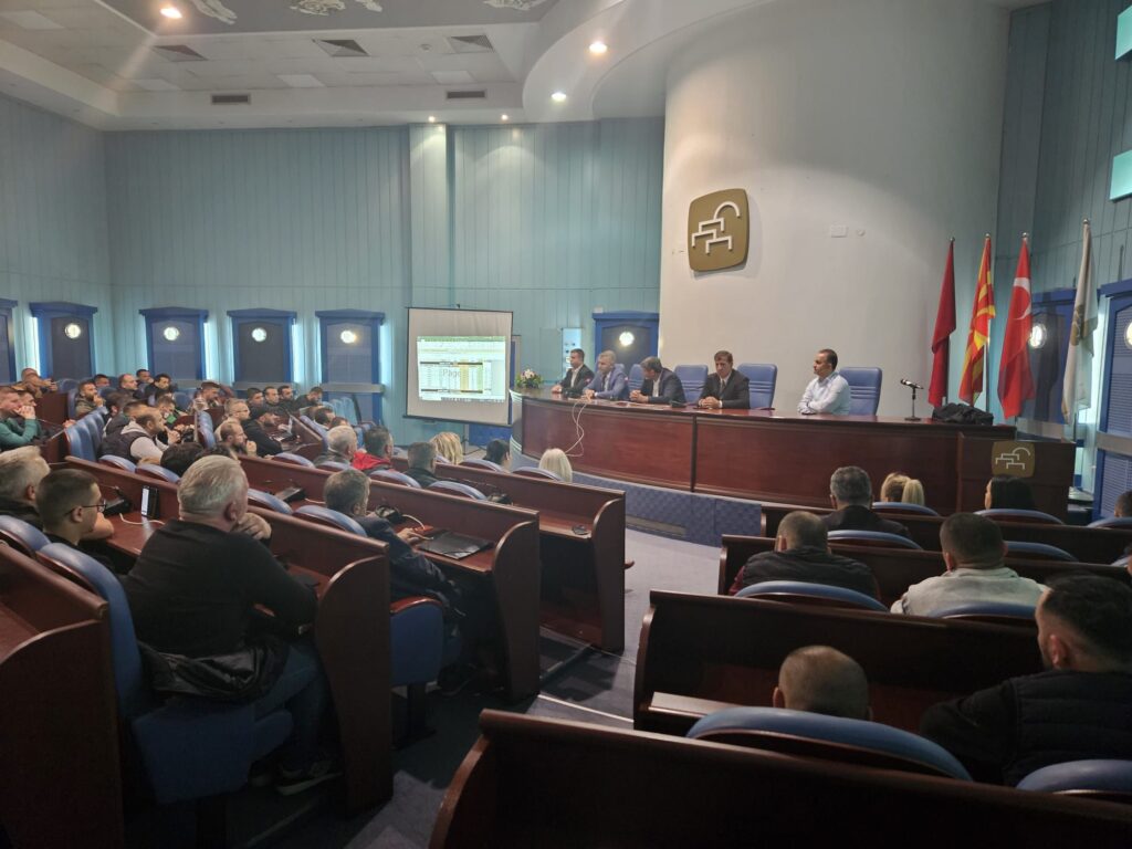 Deputetët e VETËVENDOSJES në përkrahje të VLEN në Shkup