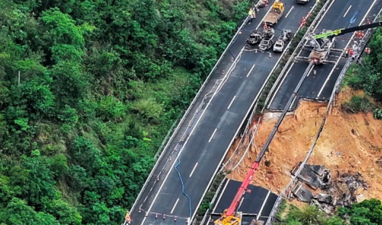 Shembet autostrada në Kinë  vdesin 19 persona  dhjetëra të tjerë të plagosur